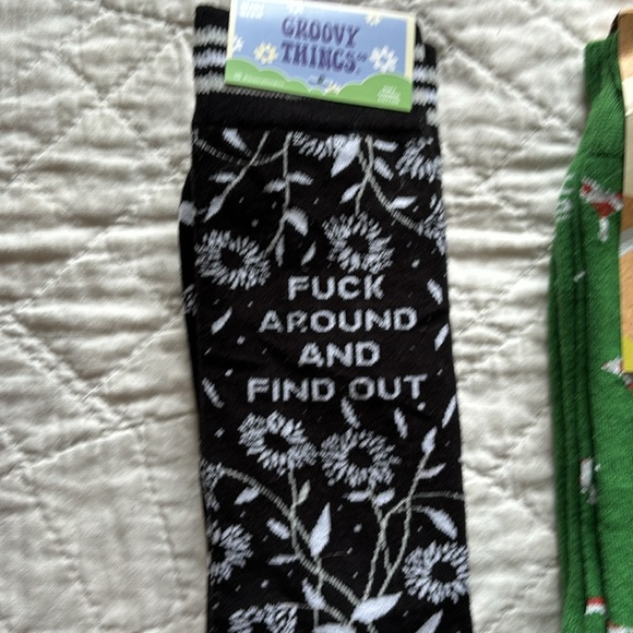 NWT Novelty Socks - Picture 3 of 6